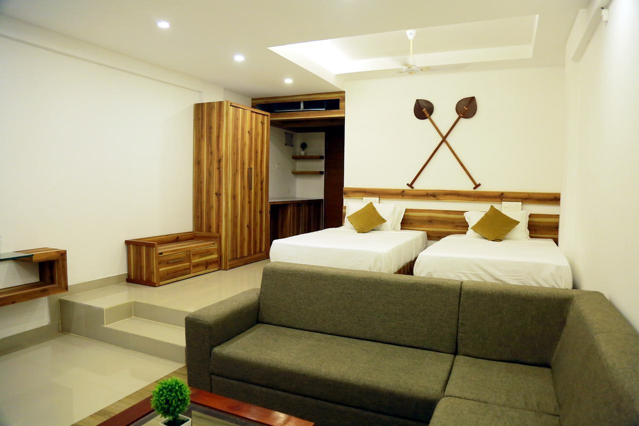 Athirapilly River Resort Athirappilly Exterior photo