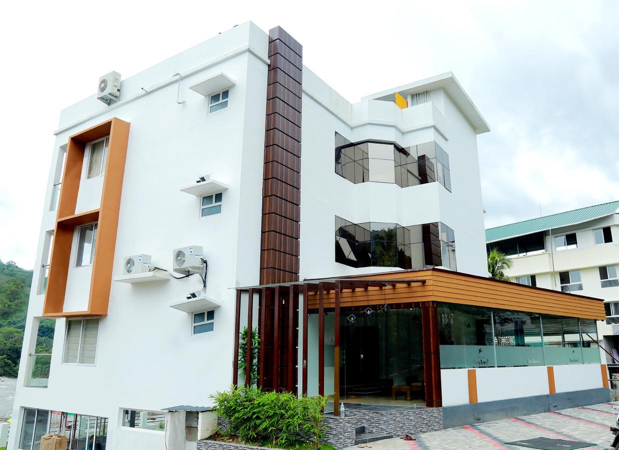 Athirapilly River Resort Athirappilly Exterior photo